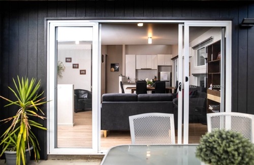 Golden Point House | Esmond Lake Light Filled Home