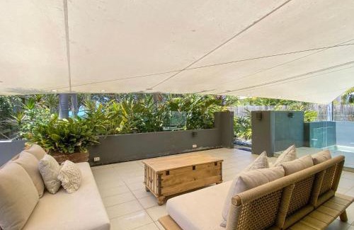 Horseshoe Bay House | Essence Beachfront Retreat