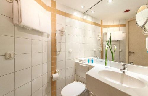 Lindenthal Hotel | Essential by Dorint Köln-Junkersdorf