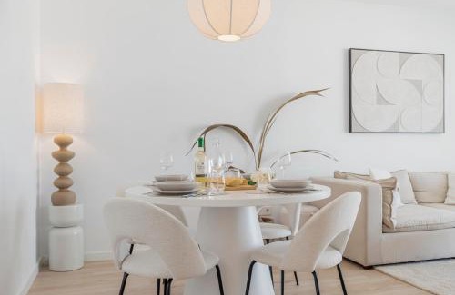 La Gaspara Apartment | Estepona Beach Getaway 2BR Apartment w Sea View