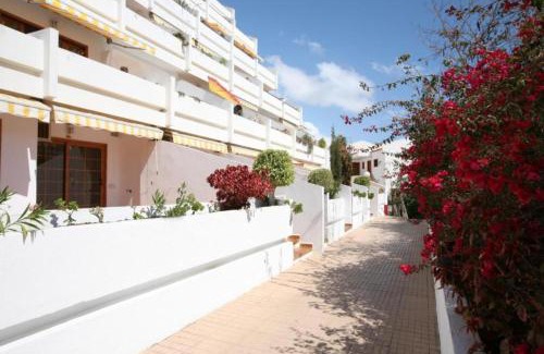 San Eugenio Apartment | Estudio Moderno con Terraza y Piscina en Zona Tranquila