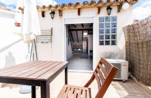 El Cabanyal Apartment | Estudio para parejas con terraza en la playa