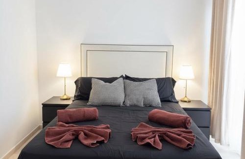 Gibraltar Apartment | ET - Stylish Apartment In Centre With Pool