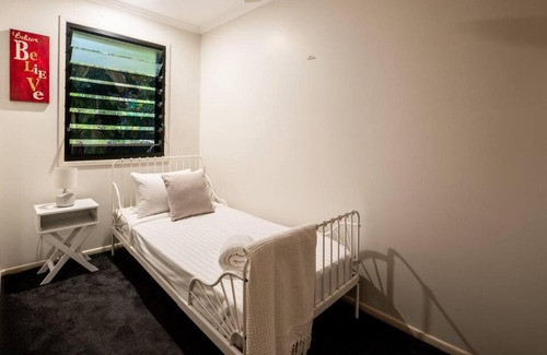 Palmwoods House | Eudlo Rest- Amongst the Treetops