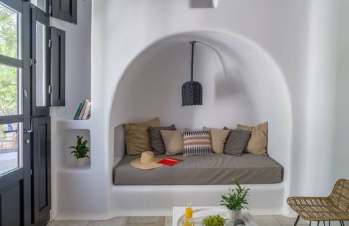 Naxos Town Apartment | Euphoria Chora Naxos Deluxe Suite