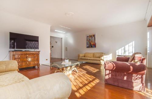 EUR Apartment | EUR Luminous and Large Family Terrace Apartment