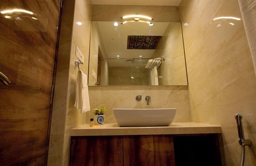 Kolkata Hotel | Evara By Meraki Inn