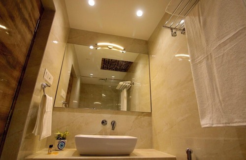 Kolkata Hotel | Evara By Meraki Inn