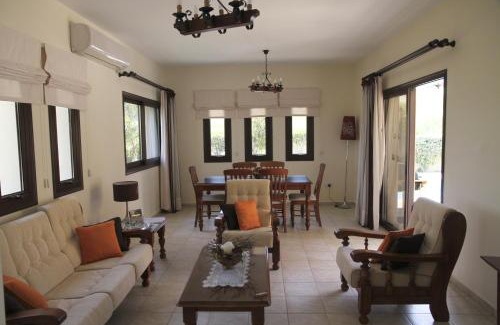 Pissouri Villa | Eve Pissouri Xιnisteri Villa