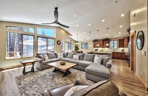 Rancho Bijou House | Evergreen Elegance: Boat Parking, Close to Lifts, Lake & Trails