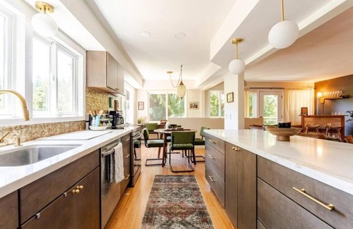 Felton Cabin | Evergreen Escape - Mountains, Beaches, Hottub, Gameroom