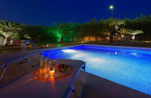 Afandou Villa | Evergreen Seaside Villa with private pool