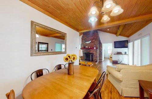 Moneta House | Evergreen