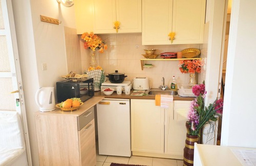 Megalo Metochi Apartment | Evli Luxury self catering apartments 7minutes walk down to center of Rethymno