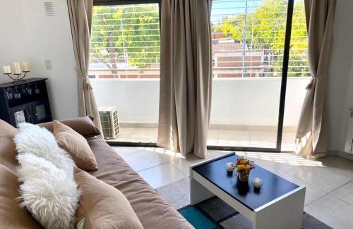 Godoy Cruz Apartment | Excelente Ubicación frente a Palmares- para 4 pers- wifi-estacionam- aire acond