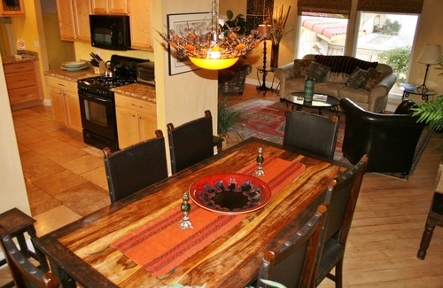 Las Vegas House | Excellent Location, Unique & Private, Exc. Patio Ideal 4 Families/Business pros