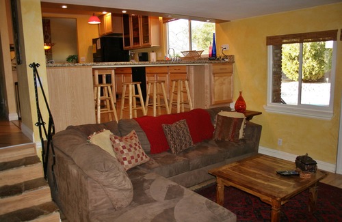 Las Vegas House | Excellent Location, Unique & Private, Exc. Patio Ideal 4 Families/Business pros