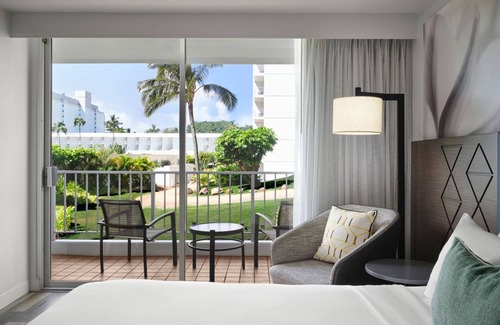 Lihue Hotel | Exciting Water Adventures! Beachfront Resort! W/Pool Access & Airport Shuttle!