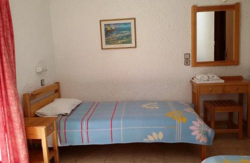 Palaiochora House | Exclusive Cottages in a quiet oliverove near the sea