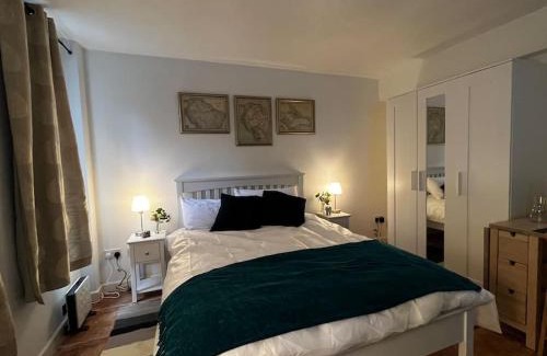 Oxford Apartment | Exclusive flat in Oxford Centre with AC