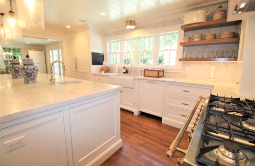 Osterville House | Exclusive Luxury Property On Gated Grand Island *POOL* (2300)