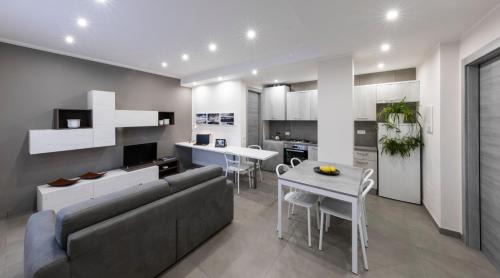 Agrano House | Exclusive PrivateBeach - Explora Lake 3