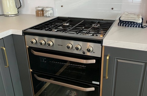 Walton on the Naze House | Exec Spec Holiday Home 5 minute walk from sandy beach