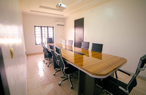 Ofin House | Executive Luxury Room - Sleeps 2 - Pool - Gym