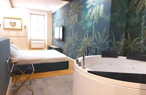 Borgo San Leonardo Apartment | Exotic Suite with Jacuzzi
