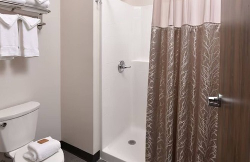 Broken Arrow Hotel | Expanded King Bunk Bed, Stoney Creek Broken Arrow, Living Area, Sofa