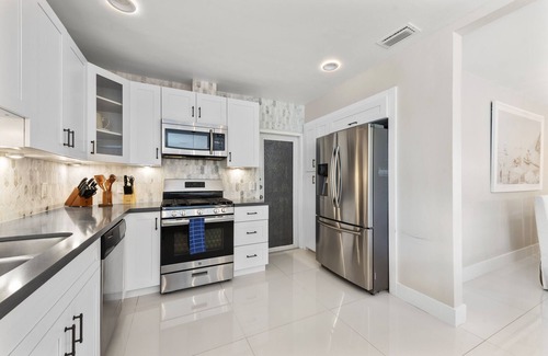 Keystone Point Villa | Experience Bayfront Bliss: Your Ultimate Miami Getaway Awaits!