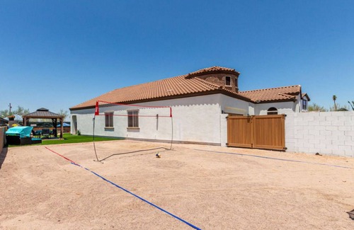 Villa Vista House | Experience luxury at its finest. Spacious 4 bed 3 bath estate in South Mountain