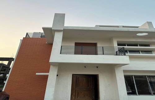 Kolkata House | Experience Tranquility at B28 Sandhyaraag