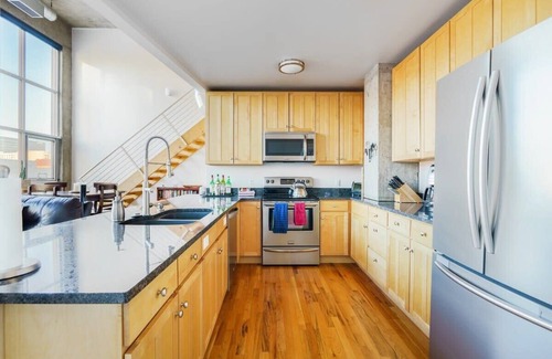 Civic Center Apartment | Explore Denver In Our Sprawling Downtown Loft