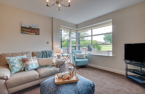 Whitby Cottage | Explorers Rest Apartment