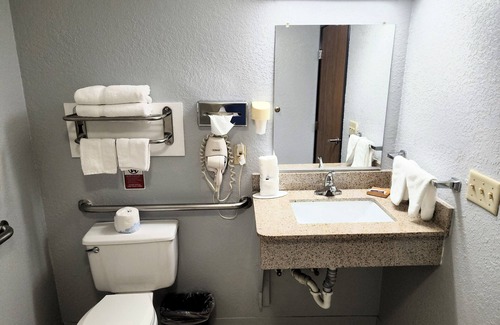 Parsons Hotel | Express Inn Parsons
