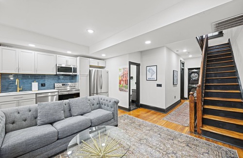 Shaw Apartment | Exquisite 8BR/7BA DC Mansion – Reunions, Retreats