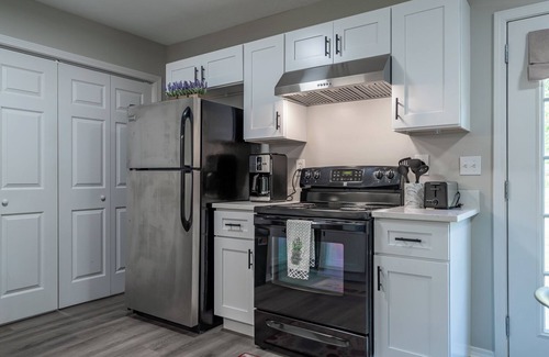 Calhoun House | Extended Stay 2BR Relocation Friendly