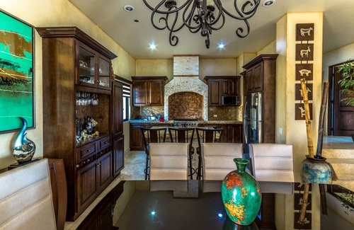 Cabo San Lucas Villa | Extravagent 4 BR Luxury Villa Finca Tezal w/Private Pool, Jacuzzi + Much More!