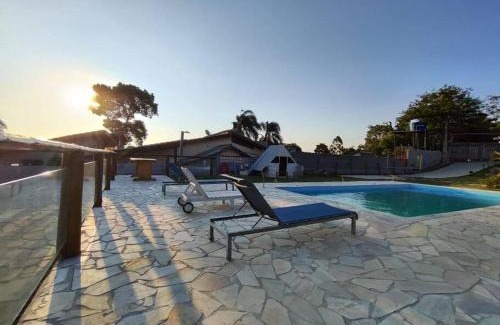 Terra Preta House | Férias com Piscina e Diversão, Reserve a Chácara Delira!