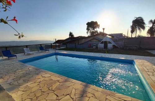 Terra Preta House | Férias com Piscina e Diversão, Reserve a Chácara Delira!