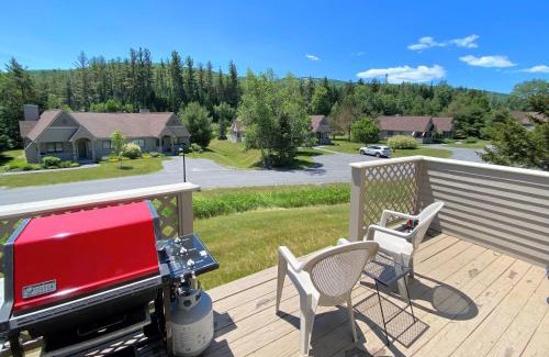 Bretton Woods House | F14 Bretton Woods Condo along golf course short walk from Omni Mount Washington Hotel