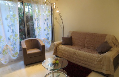 Le Vesinet Apartment | F3 standing LE VESINET (VERSAILLES 12 km - PARIS 18 km)