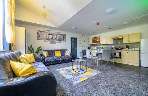Leeds Apartment | -F5GH- For relaxed & Cosy stay, Free Parking, WiFi