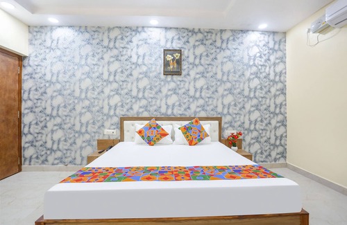 Varanasi Hotel | Fabexpress Aditya Guest House