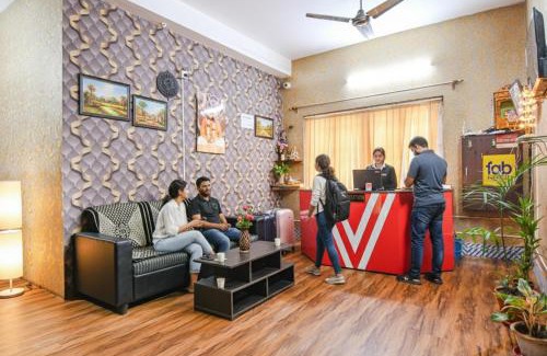 Salt Lake Hotel | FabExpress Astoria House - Near Central Park