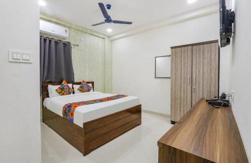 Hyderabad Hotel | FabExpress Dream Connect - Nr Narsingi