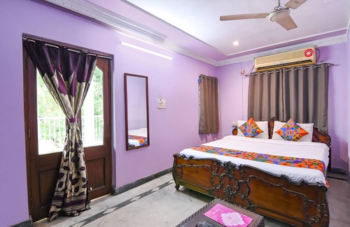 Sector II Hotel | Fabexpress Karunamoyee Regency