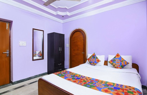 Sector II Hotel | Fabexpress Karunamoyee Regency