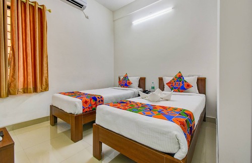 Mylapore Hotel | Fabexpress P.A.S Residency